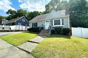 15 Cannon Rock Rd, Lynn, MA 01904 - Photo 2