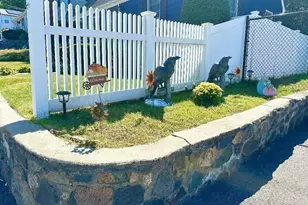 15 Cannon Rock Rd, Lynn, MA 01904 - Photo 4