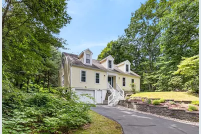 81 Moon Hill Rd, Northbridge, MA 01534 - Photo 4