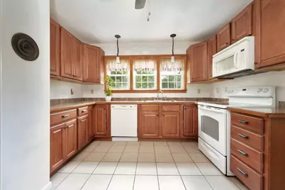 219 Tremont St, Carver, MA 02330 - Photo 12