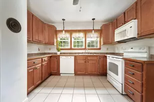 219 Tremont St, Carver, MA 02330 - Photo 12