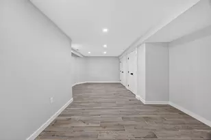 21 Hutchinson St, Winthrop, MA 02152 - Photo 12
