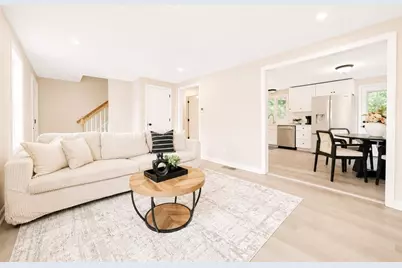 34-36 Hammond St #36, Bridgewater, MA 02324 - Photo 4