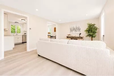 34-36 Hammond St #36, Bridgewater, MA 02324 - Photo 6
