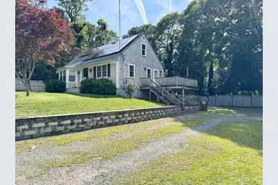 123 Fawcett Ln, Barnstable, MA 02601 - Photo 2