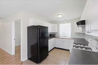 1033 Rodman St, Fall River, MA 02721 - Photo 14