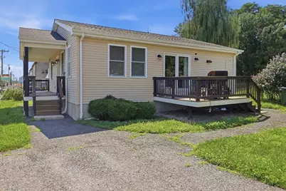 1033 Rodman St, Fall River, MA 02721 - Photo 8