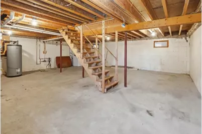 1033 Rodman St, Fall River, MA 02721 - Photo 30