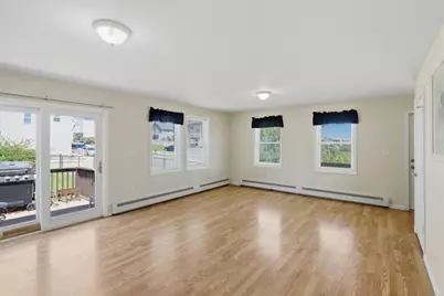 1033 Rodman St, Fall River, MA 02721 - Photo 10