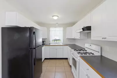 1033 Rodman St, Fall River, MA 02721 - Photo 16