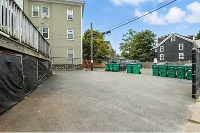 121 N Common, Lynn, MA 01902 - Photo 12