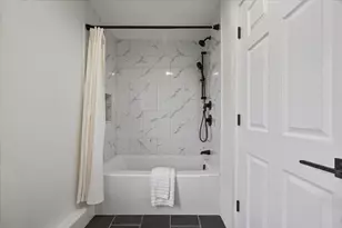 6 Hillside Ave, Woburn, MA 01801 - Photo 24