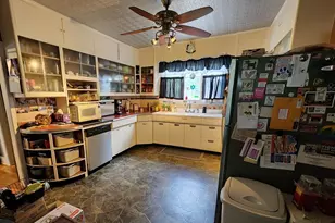 1009 Maple St, Palmer, MA 01069 - Photo 8