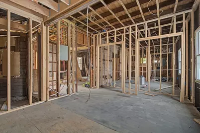 23 Bryan St, Fall River, MA 02724 - Photo 2