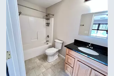85 E Mountain St #0, Worcester, MA 01606 - Photo 12