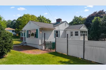 115 Crescent St, Shrewsbury, MA 01545 - Photo 4