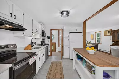 373 Raleigh Tavern Ln, North Andover, MA 01845 - Photo 10