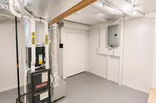 17-19 Clarence St, Boston, MA 02119 - Photo 16