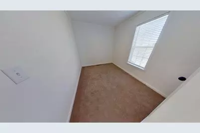 165 Newbury #8, Peabody, MA 01960 - Photo 10
