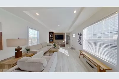 165 Newbury #8, Peabody, MA 01960 - Photo 4