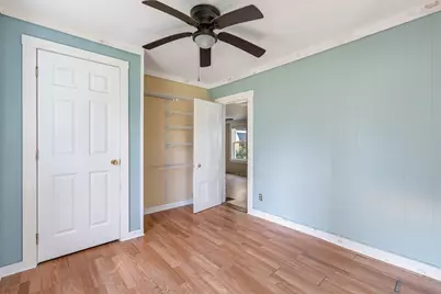 21 Munroe St, Winchendon, MA 01475 - Photo 16