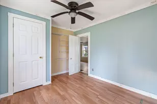 21 Munroe St, Winchendon, MA 01475 - Photo 16