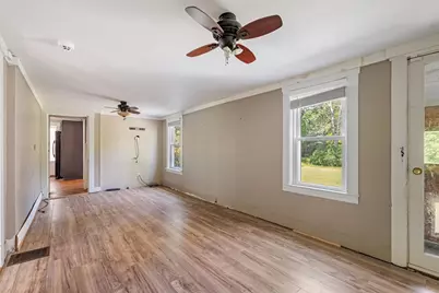 21 Munroe St, Winchendon, MA 01475 - Photo 12