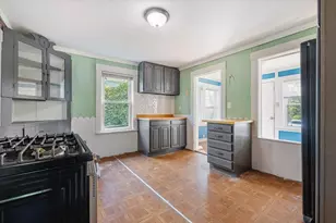 21 Munroe St, Winchendon, MA 01475 - Photo 8