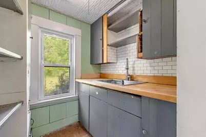 21 Munroe St, Winchendon, MA 01475 - Photo 10