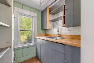 21 Munroe St, Winchendon, MA 01475 - Photo 10
