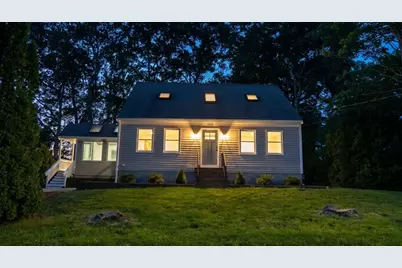 664 Norman St, Fall River, MA 02721 - Photo 2
