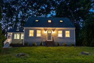664 Norman St, Fall River, MA 02721 - Photo 2