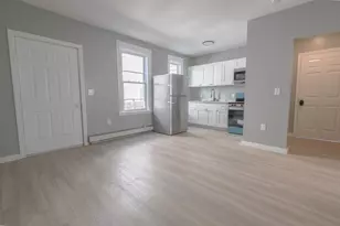 54 Laurel St, Worcester, MA 01605 - Photo 1