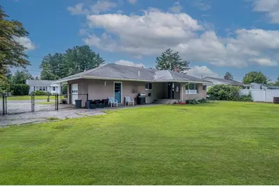 12 Elaine St, Webster, MA 01570 - Photo 2