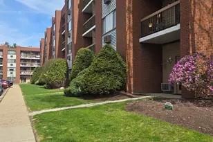 4975 Washington St, Boston, MA 02132 - Photo 14
