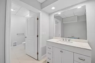 24 Laurelwood Dr, Webster, MA 01570 - Photo 36
