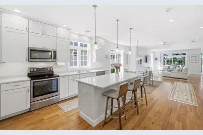24 Laurelwood Dr, Webster, MA 01570 - Photo 16