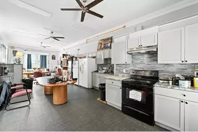 121 N Common, Lynn, MA 01902 - Photo 30
