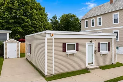 96 Locust St, New Bedford, MA 02740 - Photo 2