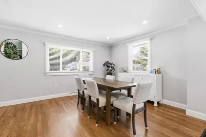 8 Glenwood St, Burlington, MA 01803 - Photo 4