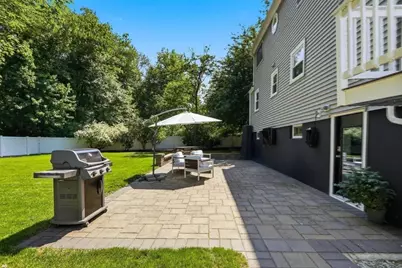 8 Glenwood St, Burlington, MA 01803 - Photo 28