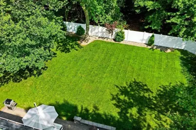 8 Glenwood St, Burlington, MA 01803 - Photo 34