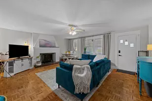 36 Elm St, Worcester, MA 01609 - Photo 2