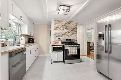 2 Hill Top Ln, Rockport, MA 01966 - Photo 16