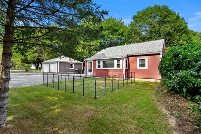 2 Hill Top Ln, Rockport, MA 01966 - Photo 4