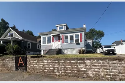 12 Roosevelt Ave, North Attleboro, MA 02760 - Photo 2