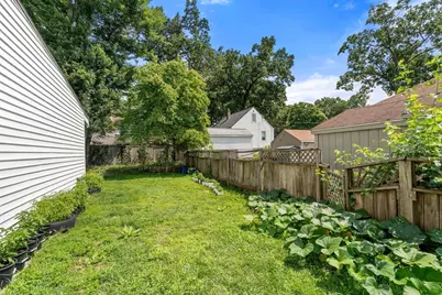 423 Tiffany St, Springfield, MA 01108 - Photo 36