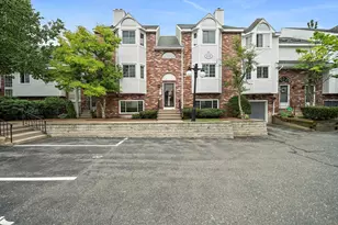 171 Tall Oaks Dr, Weymouth, MA 02190 - Photo 1