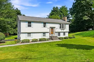 19 McIntosh Rd, Chelmsford, MA 01824 - Photo 1