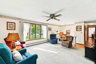 19 McIntosh Rd, Chelmsford, MA 01824 - Photo 4
